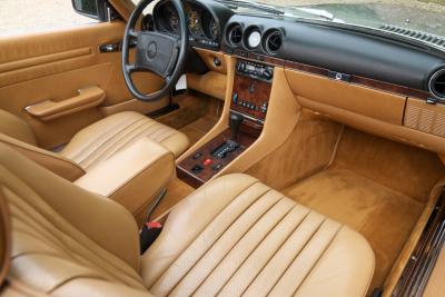 1988 Mercedes - Benz 560 SL &ldquo;Rauchsilber with Palomino interior&rdquo;