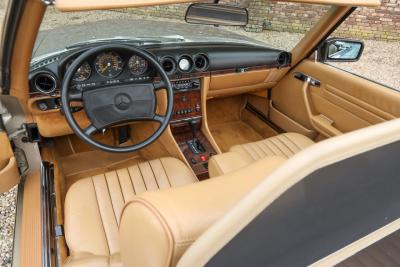 1988 Mercedes - Benz 560 SL &ldquo;Rauchsilber with Palomino interior&rdquo;