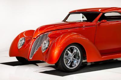 1939 Ford Custom