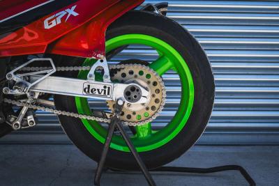 1987 Kawasaki GPX750R SUPERBIKE