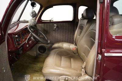1940 Ford Deluxe Business Coupe Restomod