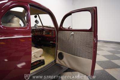 1940 Ford Deluxe Business Coupe Restomod