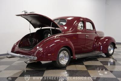 1940 Ford Deluxe Business Coupe Restomod