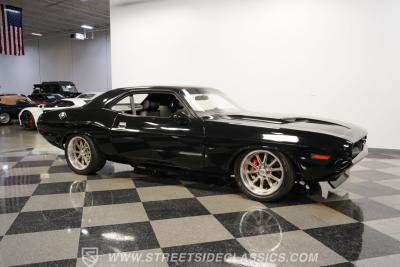 1971 Dodge Challenger HEMI Restomod