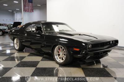 1971 Dodge Challenger HEMI Restomod