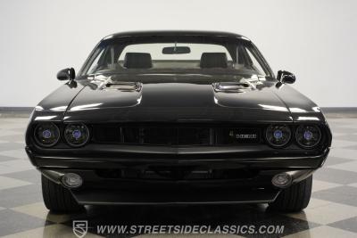 1971 Dodge Challenger HEMI Restomod