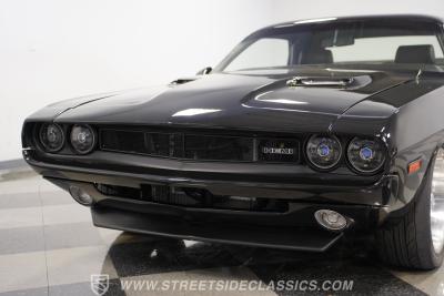 1971 Dodge Challenger HEMI Restomod