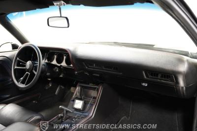 1971 Dodge Challenger HEMI Restomod