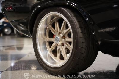 1971 Dodge Challenger HEMI Restomod
