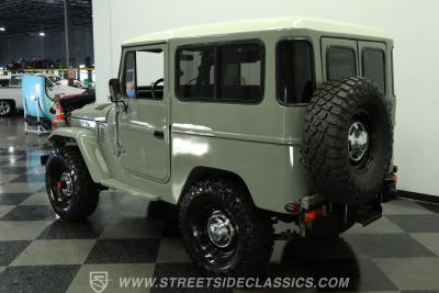 1977 Toyota FJ40 Land Cruiser