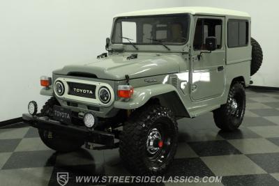 1977 Toyota FJ40 Land Cruiser