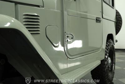 1977 Toyota FJ40 Land Cruiser