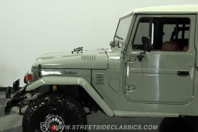 1977 Toyota FJ40 Land Cruiser