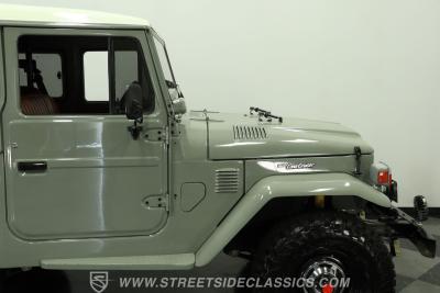 1977 Toyota FJ40 Land Cruiser