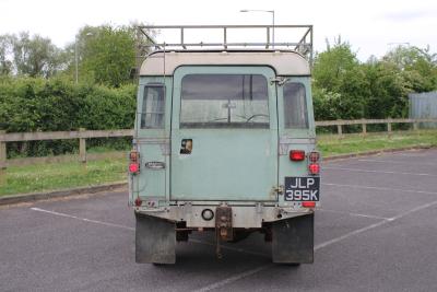 1971 Land Rover 2A 109'' STATION WAGON SAFARI ROOF
