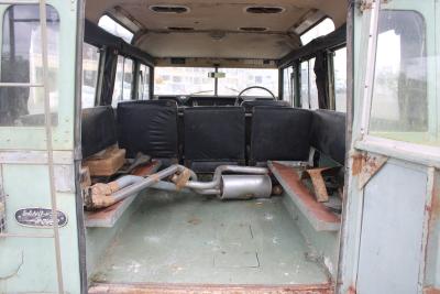 1971 Land Rover 2A 109'' STATION WAGON SAFARI ROOF