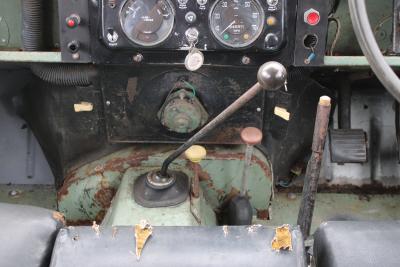1971 Land Rover 2A 109'' STATION WAGON SAFARI ROOF