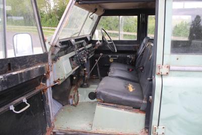 1971 Land Rover 2A 109'' STATION WAGON SAFARI ROOF