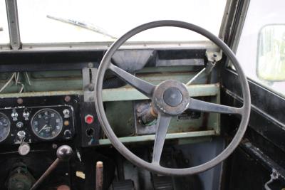 1971 Land Rover 2A 109'' STATION WAGON SAFARI ROOF