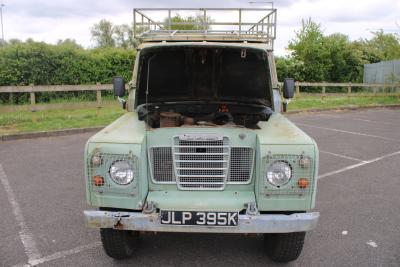 1971 Land Rover 2A 109'' STATION WAGON SAFARI ROOF