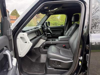 2023 Land Rover 3.0 D300 MHEV X-Dynamic HSE Auto 4WD Euro 6 (s/s) 5dr