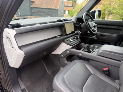 2023 Land Rover 3.0 D300 MHEV X-Dynamic HSE Auto 4WD Euro 6 (s/s) 5dr
