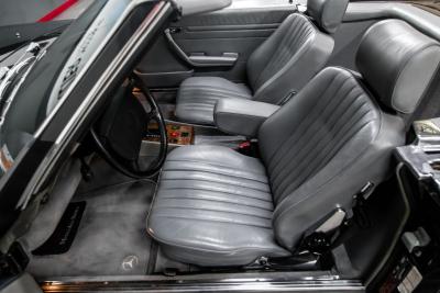 1988 Mercedes - Benz one owner 560 SL