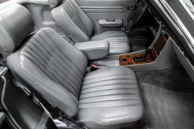 1988 Mercedes - Benz one owner 560 SL