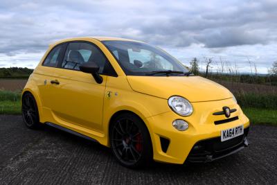 2016 Abarth 695 Biposto
