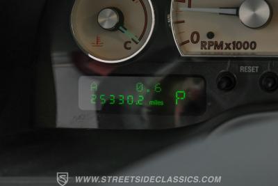 2004 Ford Thunderbird Deluxe
