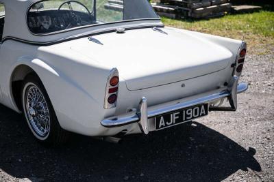 1963 Daimler SP250