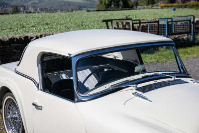 1963 Daimler SP250