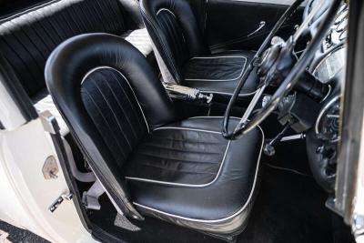 1963 Daimler SP250