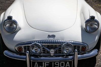 1963 Daimler SP250