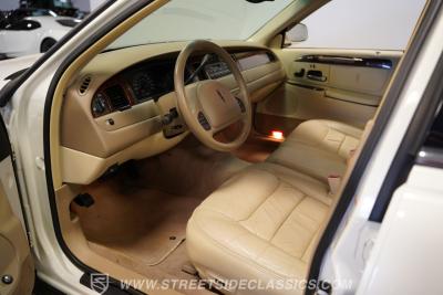 2000 Lincoln Town Car Signature Series