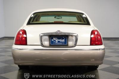 2000 Lincoln Town Car Signature Series