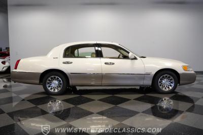 2000 Lincoln Town Car Signature Series