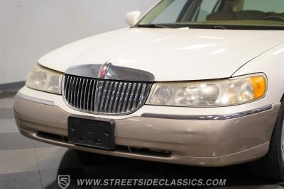 2000 Lincoln Town Car Signature Series