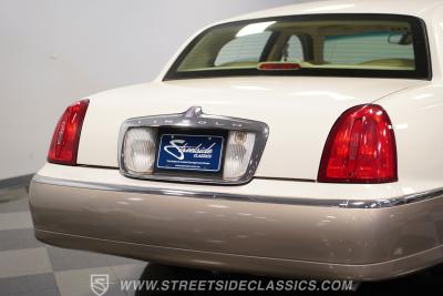 2000 Lincoln Town Car Signature Series