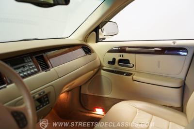 2000 Lincoln Town Car Signature Series