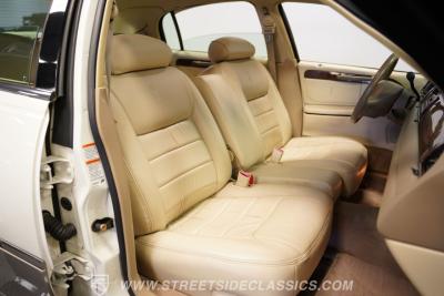 2000 Lincoln Town Car Signature Series