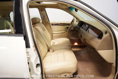 2000 Lincoln Town Car Signature Series