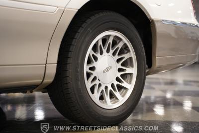 2000 Lincoln Town Car Signature Series