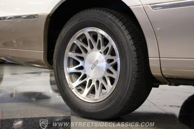 2000 Lincoln Town Car Signature Series