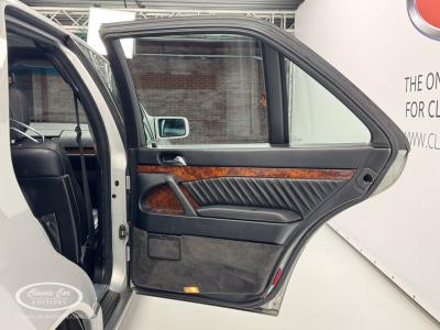 1992 Mercedes - Benz 300