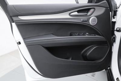 2024 Alfa Romeo Stelvio