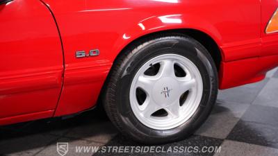 1993 Ford MUSTANG LX