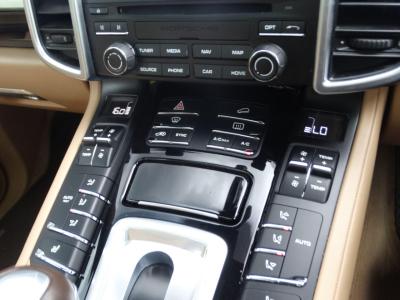 2016 Porsche 3.0 TD V6 Platinum Edition TiptronicS 4WD Euro 6 (s/s) 5dr
