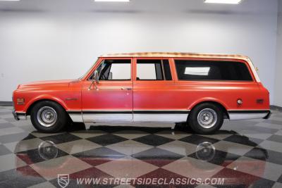 1972 Chevrolet Suburban Patina Restomod