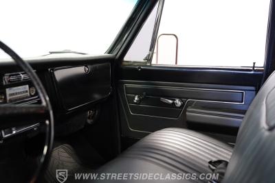 1972 Chevrolet Suburban Patina Restomod